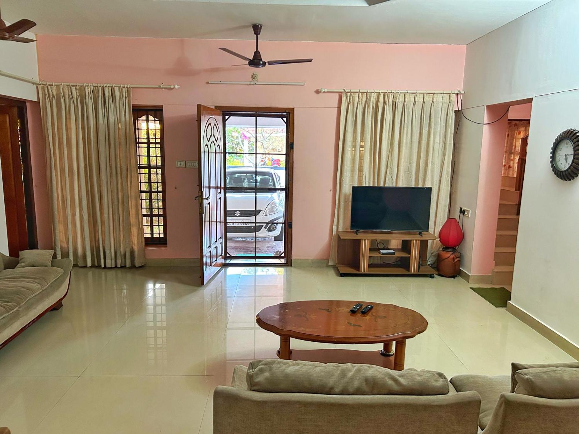 La Casa Trivandrum 4 Bhk Ac Luxury Villa At City Centre, Just 6 Kms To Airport & 5 Min Drive To Padmanabha Swamy Temple Тривандрум Экстерьер фото