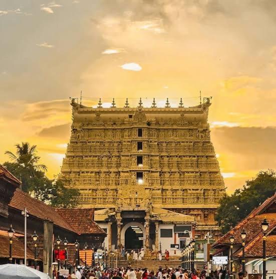 La Casa Trivandrum 4 Bhk Ac Luxury Villa At City Centre, Just 6 Kms To Airport & 5 Min Drive To Padmanabha Swamy Temple Тривандрум Экстерьер фото